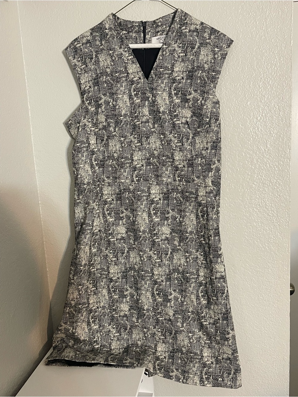 MM.LaFleur Black and White Textured Midi Shift Dress